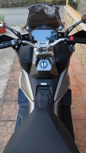 Sym ADX 300, снимка 6