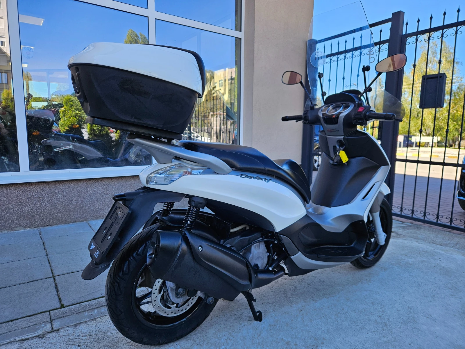 Piaggio Beverly 350ie, ABS-ASR, Sport Tourer, 2015г. - изображение 4