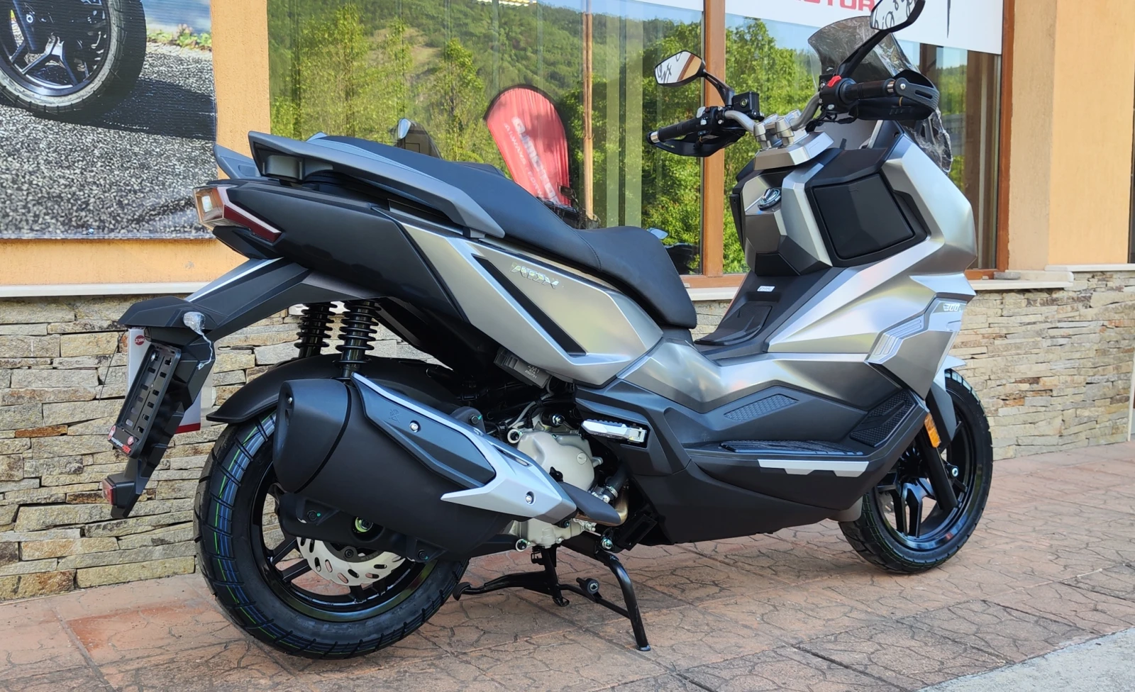 Sym ADX 300 | Mobile.bg � ����������� 8