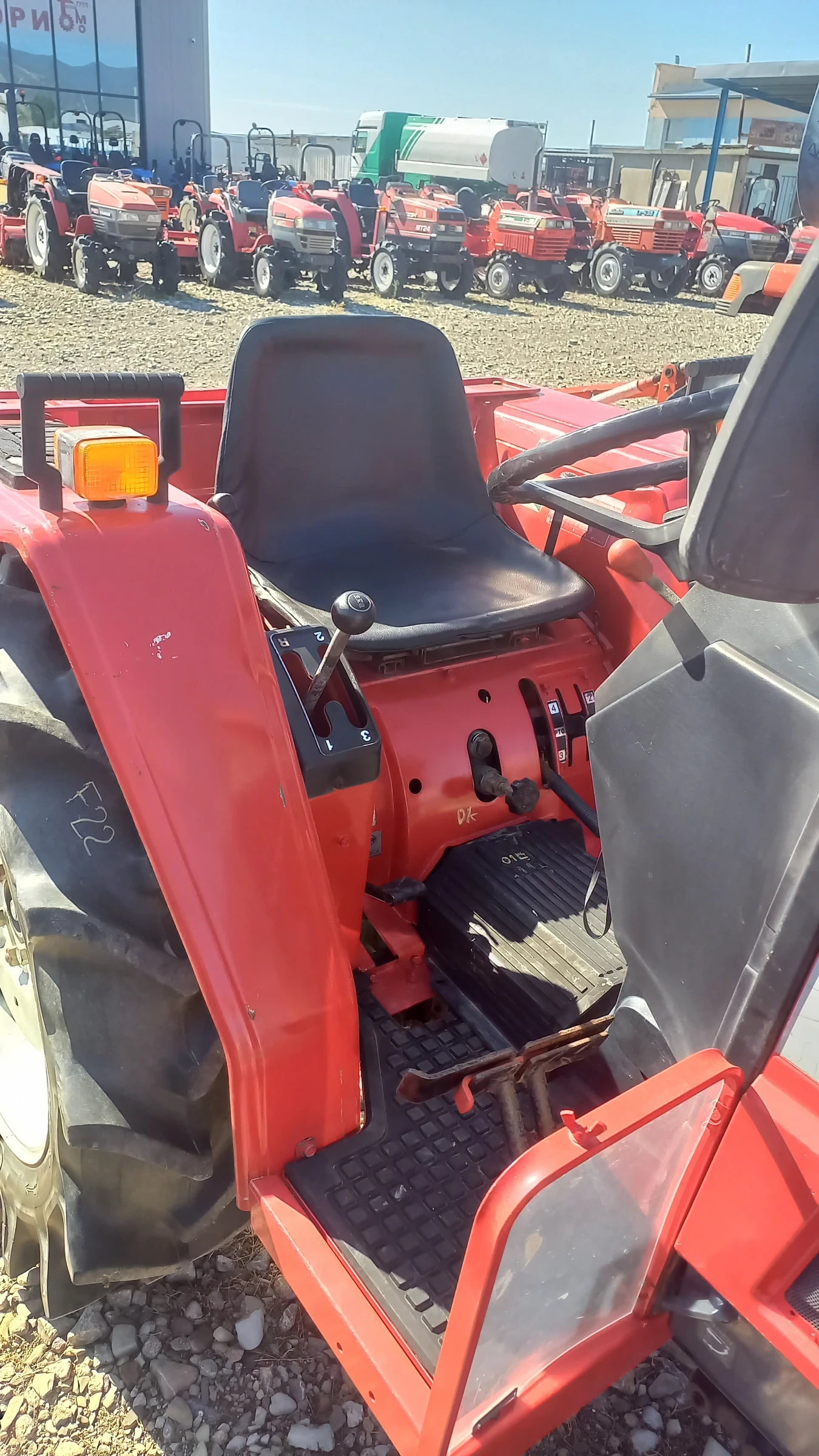 Трактор Yanmar  - изображение 4