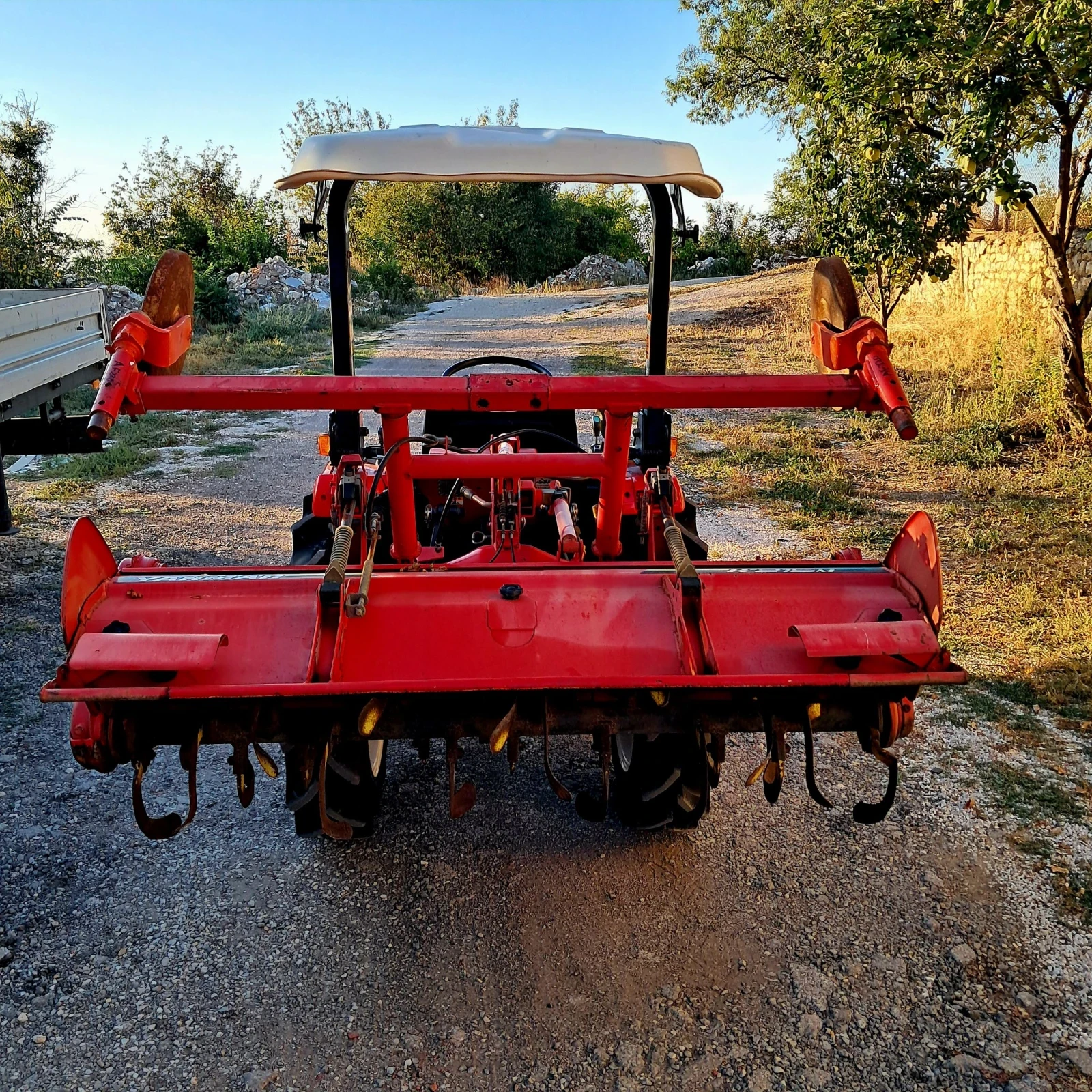 Трактор Yanmar AF222 с фреза и плуг  - изображение 8