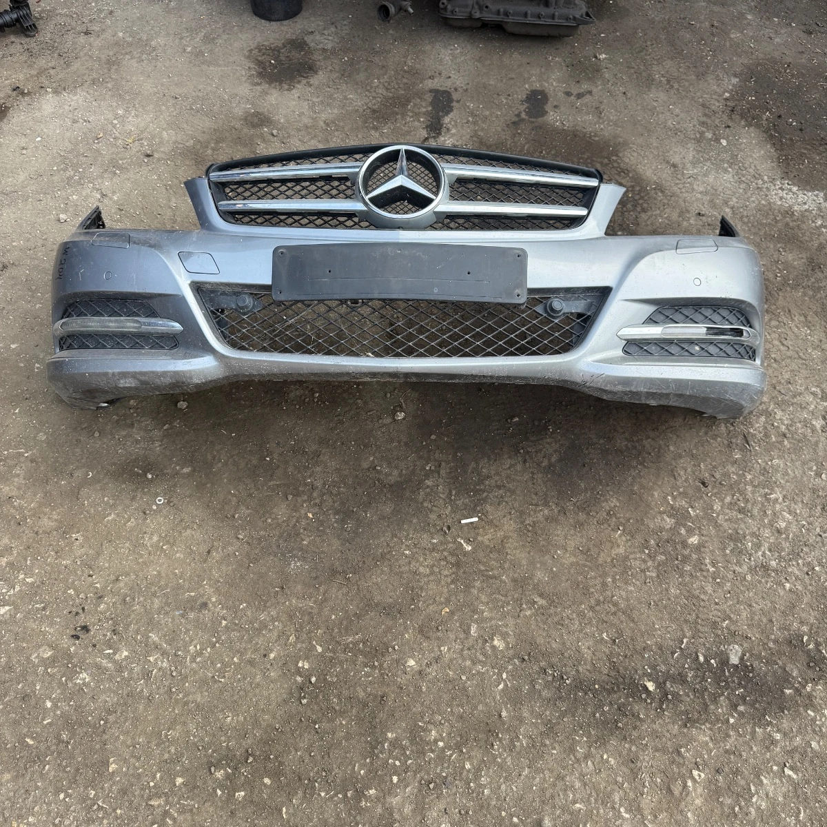 Предна броня за Mercedes W204 Facelift обикновена 6 парктроника ном 602 1759-602