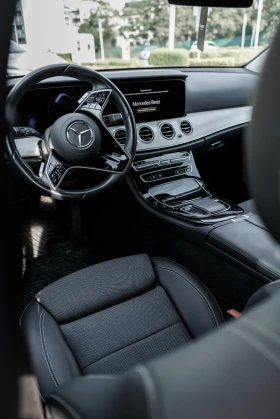 Mercedes-Benz E 220 50 хил. Силвър Стар Пълна история Облужена Лизинг, снимка 9