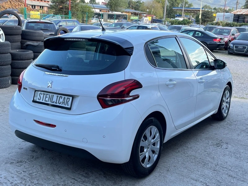 Peugeot 208 1.2i - АВТОМАТИК, снимка 6 - Автомобили и джипове - 42333078