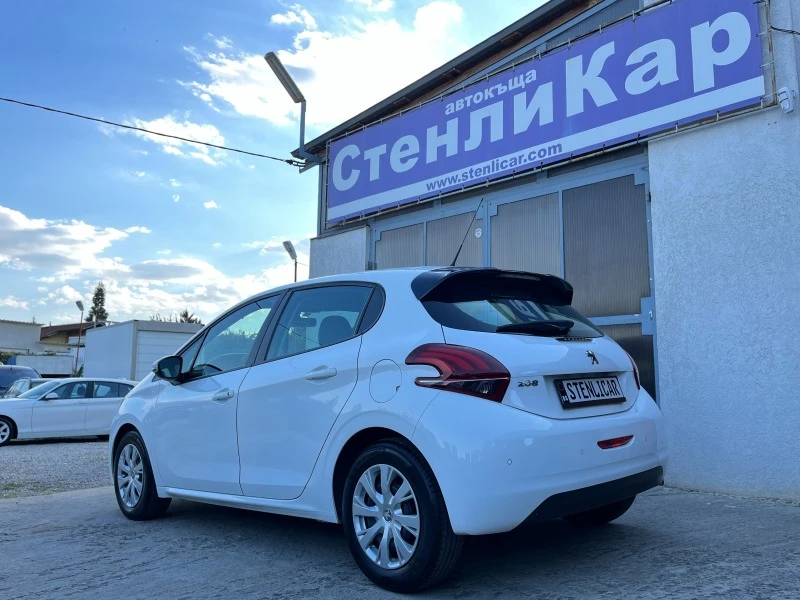 Peugeot 208 1.2i - АВТОМАТИК, снимка 2 - Автомобили и джипове - 42333078