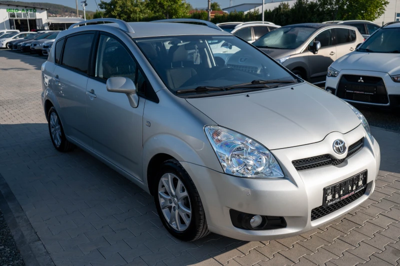 Toyota Corolla verso 1.6i* 2008g* фейс, снимка 6 - Автомобили и джипове - 47382735