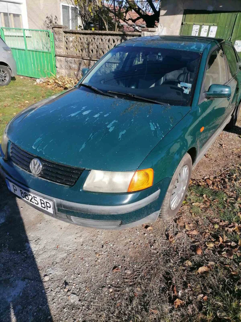 VW Passat, снимка 1 - Автомобили и джипове - 48089926