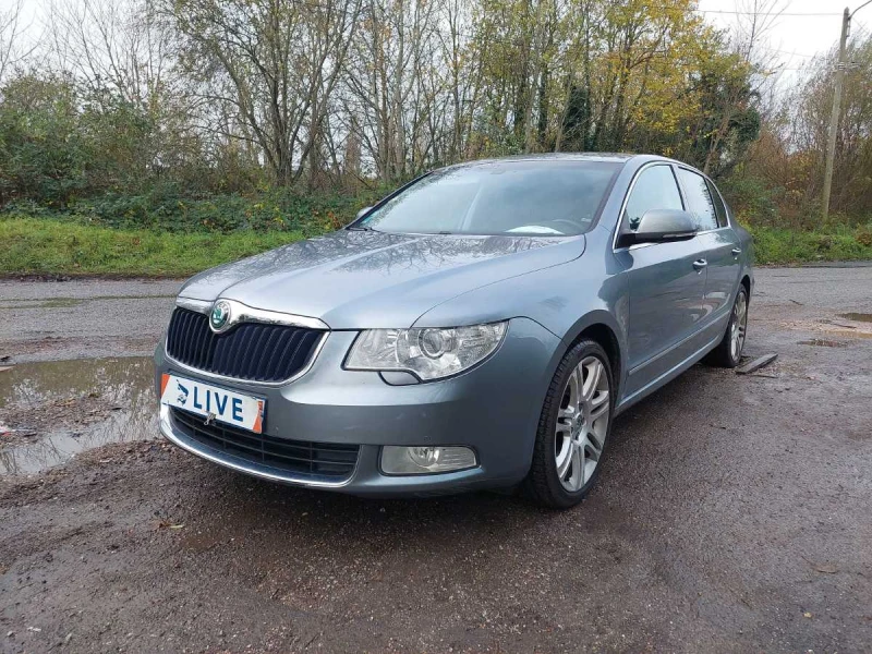 Skoda Superb 2.0 TDI Elegance в Автомобили и джипове в гр. София