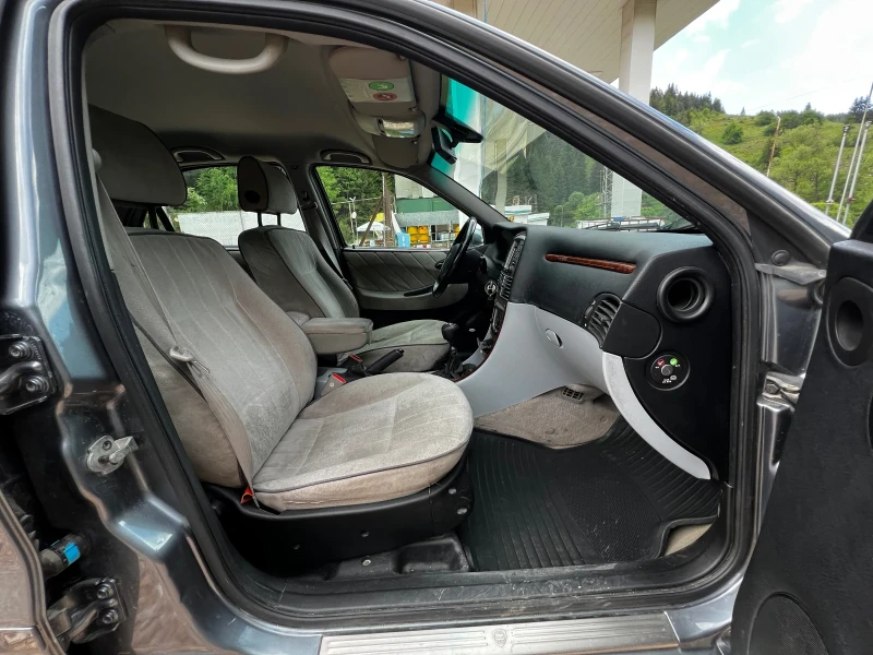 Lancia Lybra 1.9JTD* BOSE* ОБСЛУЖЕНА* МНОГО СТЕГНАТА* ДОБРИ ГУМ, снимка 10 - Автомобили и джипове - 50579271