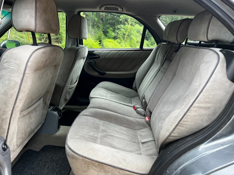 Lancia Lybra 1.9JTD* BOSE* ОБСЛУЖЕНА* МНОГО СТЕГНАТА* ДОБРИ ГУМ, снимка 9 - Автомобили и джипове - 50579271