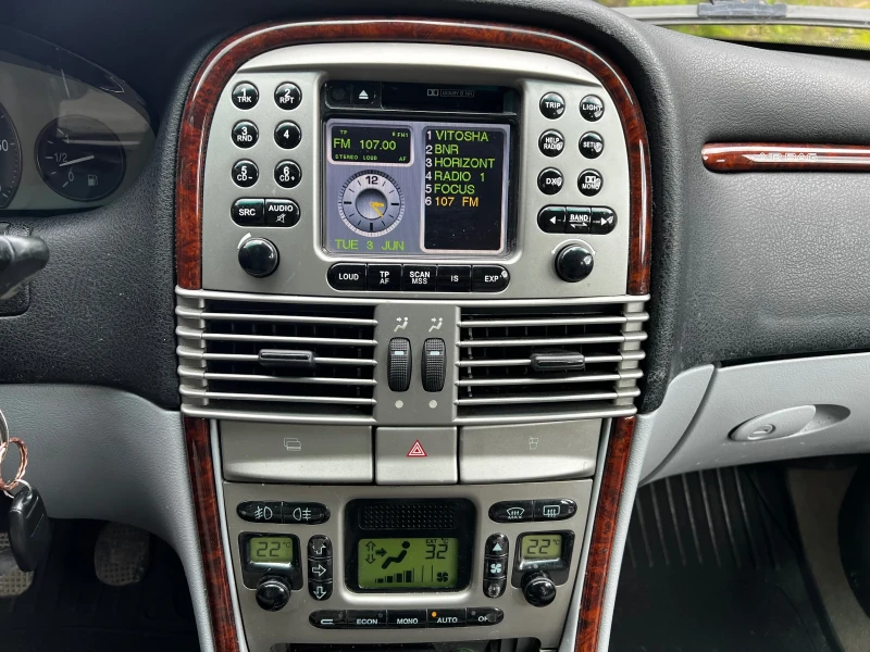 Lancia Lybra 1.9JTD* BOSE* ОБСЛУЖЕНА* МНОГО СТЕГНАТА* ДОБРИ ГУМ, снимка 12 - Автомобили и джипове - 50579271