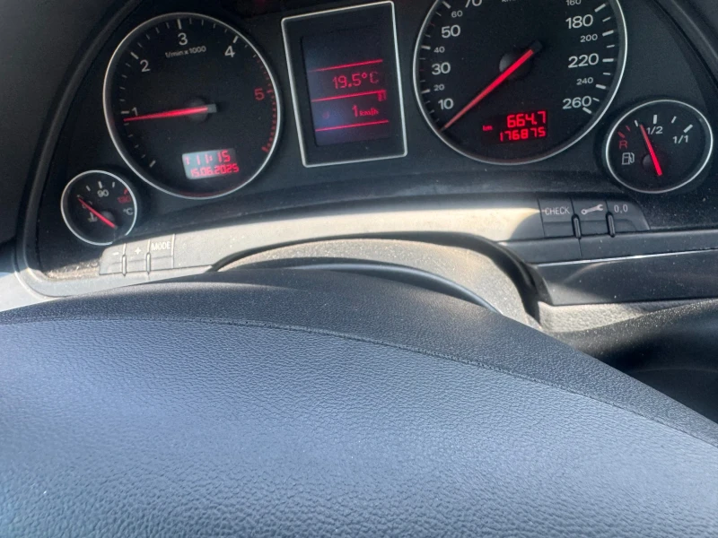 Audi A4 1.9 101 , снимка 8 - Автомобили и джипове - 50679034