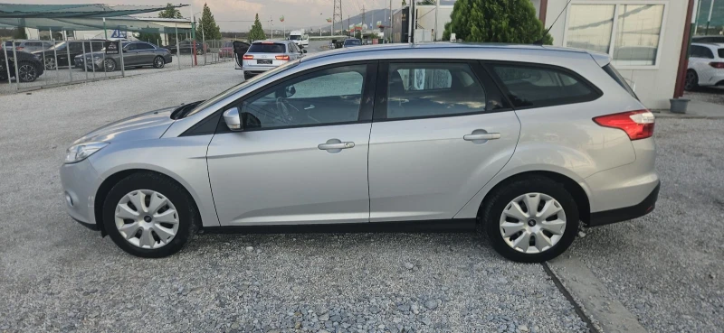 Ford Focus 1.6D.2012г.Отличен, снимка 8 - Автомобили и джипове - 51463567
