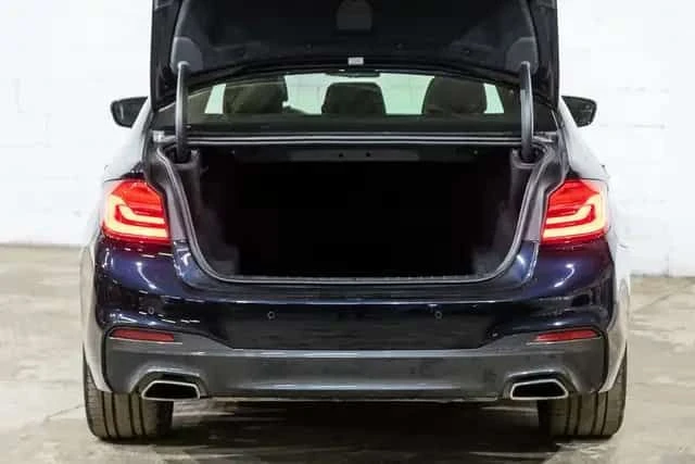 BMW 540 * ДИСТРОНИК* М-СПОРТ* ШИБЕДАХ* HARMAN KARDON* , снимка 7 - Автомобили и джипове - 53778210