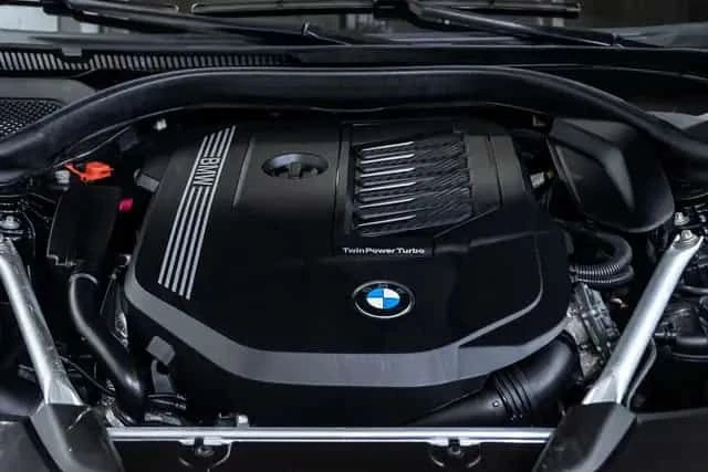 BMW 540 * ДИСТРОНИК* М-СПОРТ* ШИБЕДАХ* HARMAN KARDON* , снимка 10 - Автомобили и джипове - 53778210