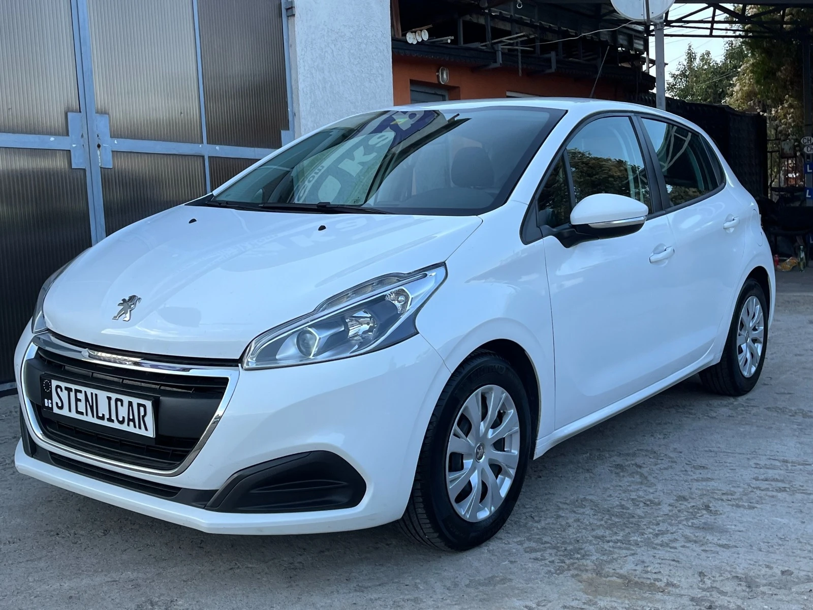 Peugeot 208  АВТОМАТИК - изображение 3