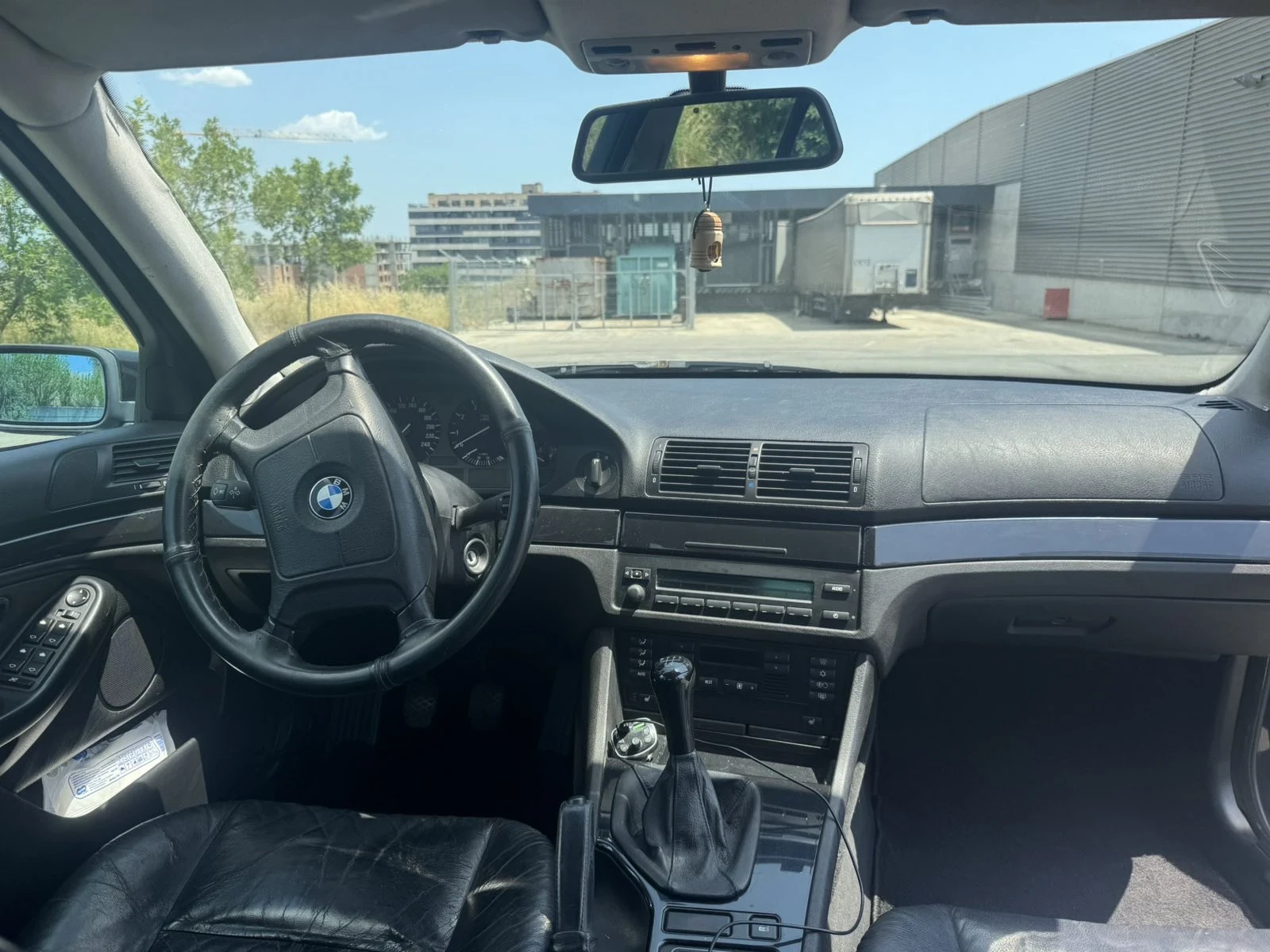 BMW 520 520i - изображение 4