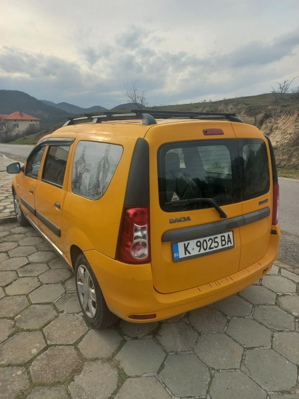 Dacia Logan, снимка 8 - Автомобили и джипове - 53727045