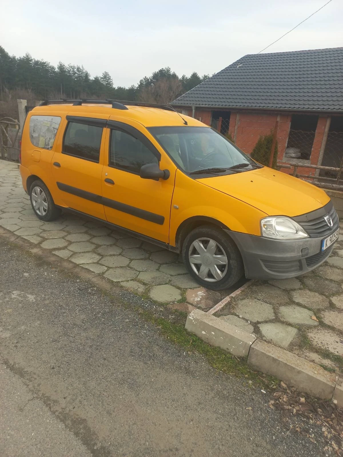 Dacia Logan, снимка 2 - Автомобили и джипове - 53727045