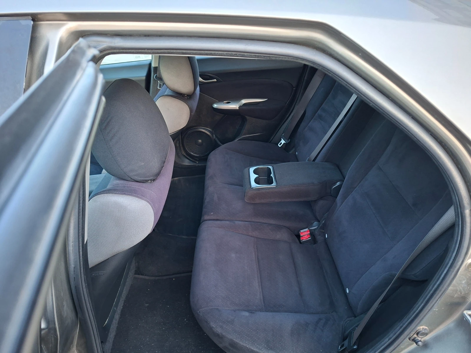 Honda Civic 2.2 Diesel 6ск, снимка 13 - Автомобили и джипове - 53931715