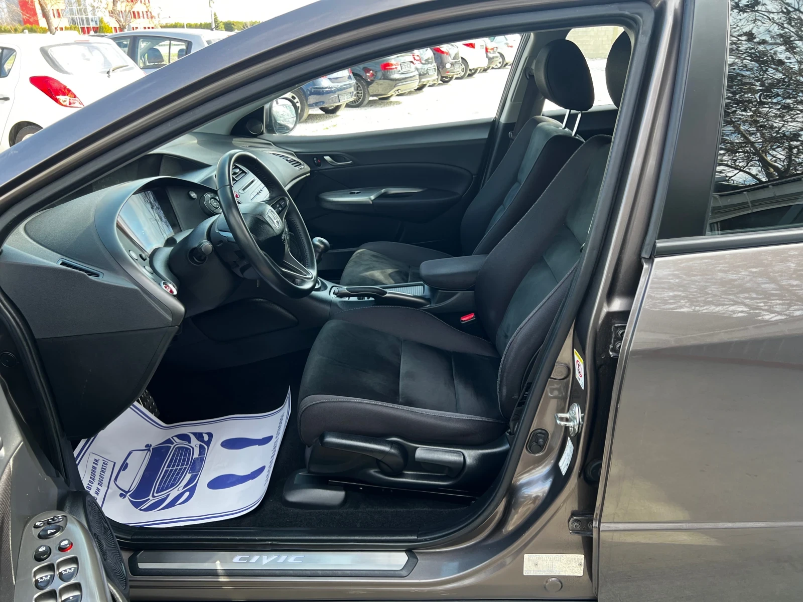 Honda Civic 1.8I 178000km euro-5, снимка 10 - Автомобили и джипове - 54039273