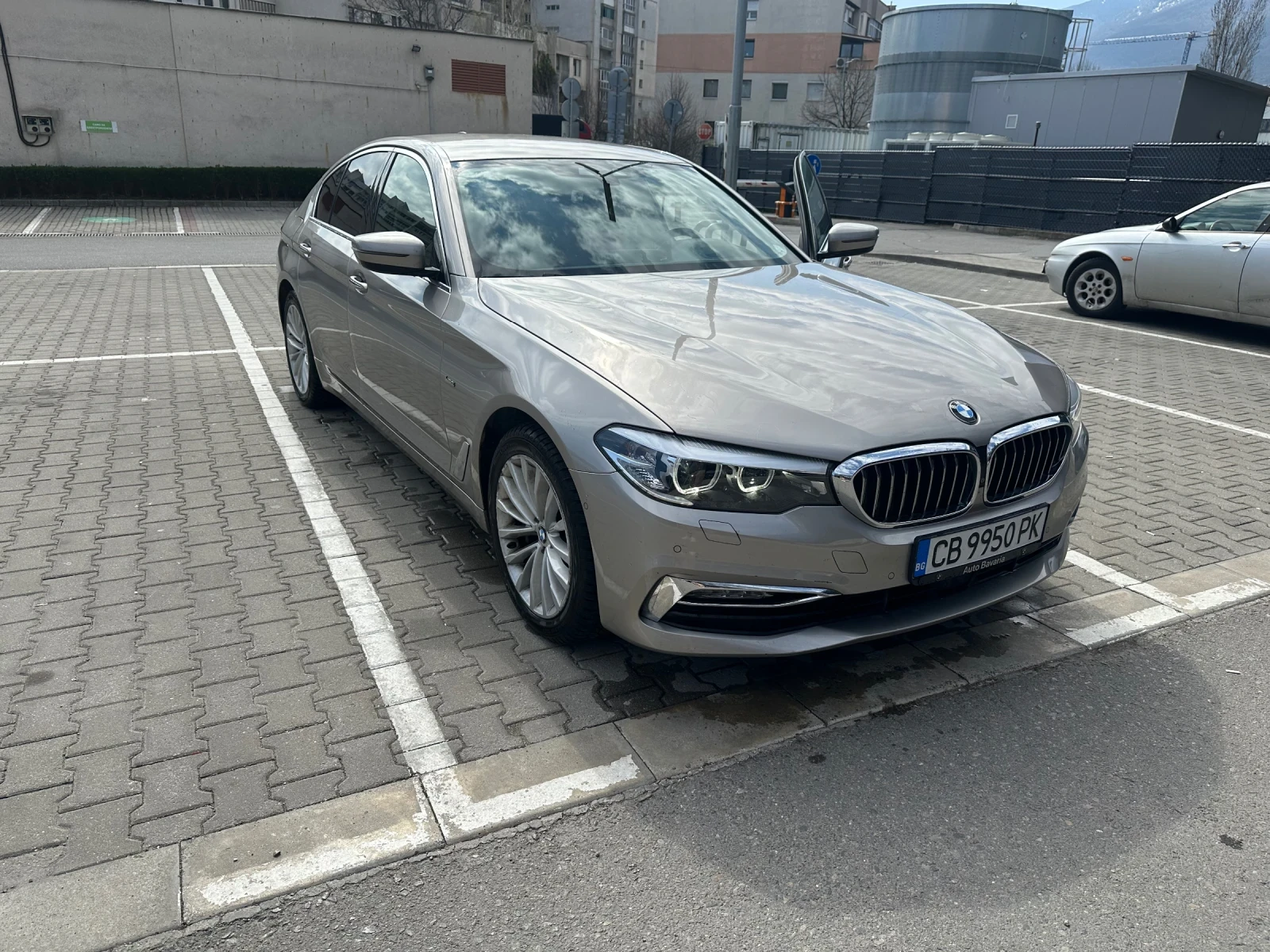 BMW 530 G30 Luxury line , снимка 2 - Автомобили и джипове - 54171807
