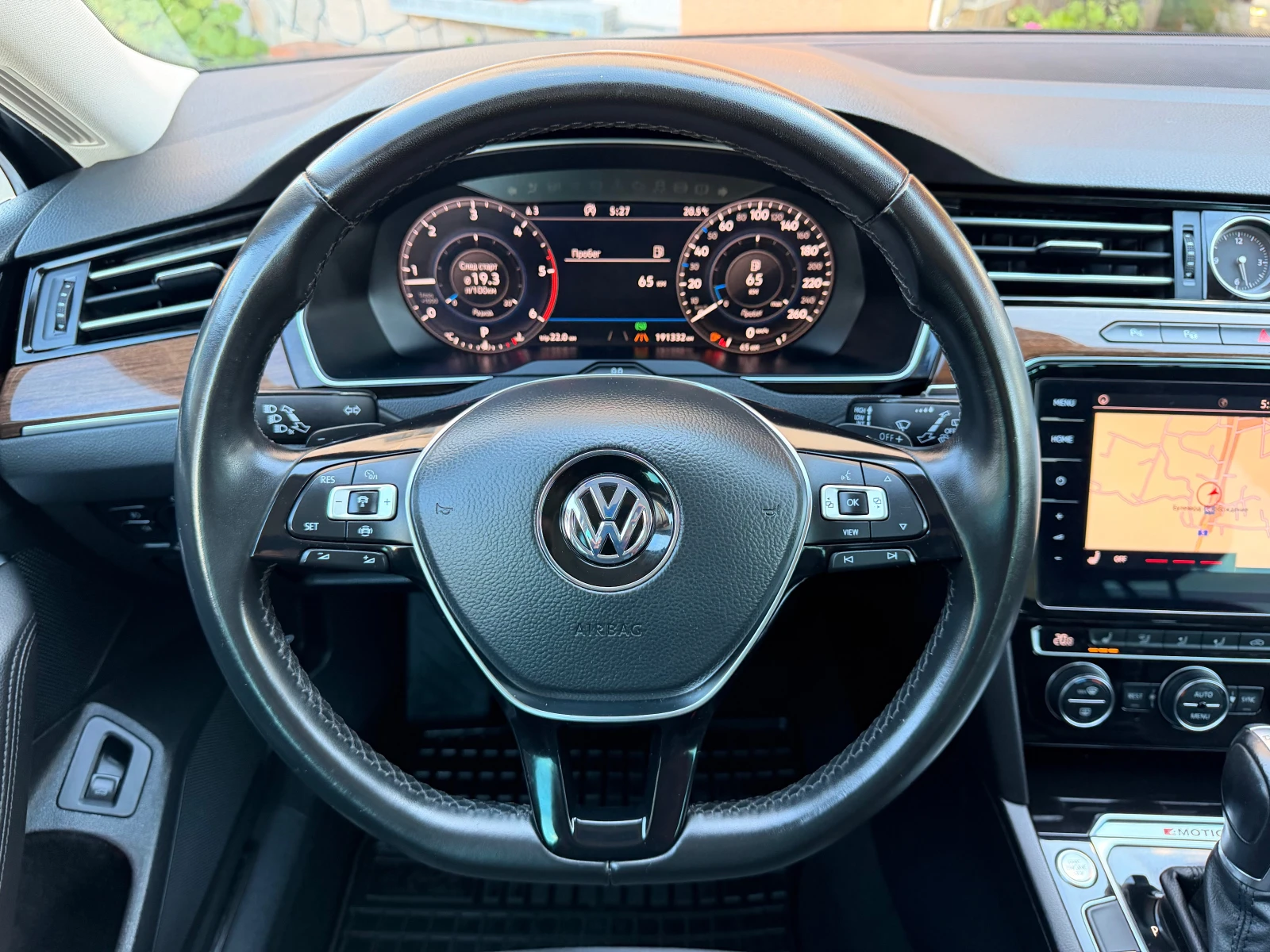 VW Passat 2.0TDI* NAVI* KAMERA* DIGITAL* LIZING, снимка 7 - Автомобили и джипове - 54563224