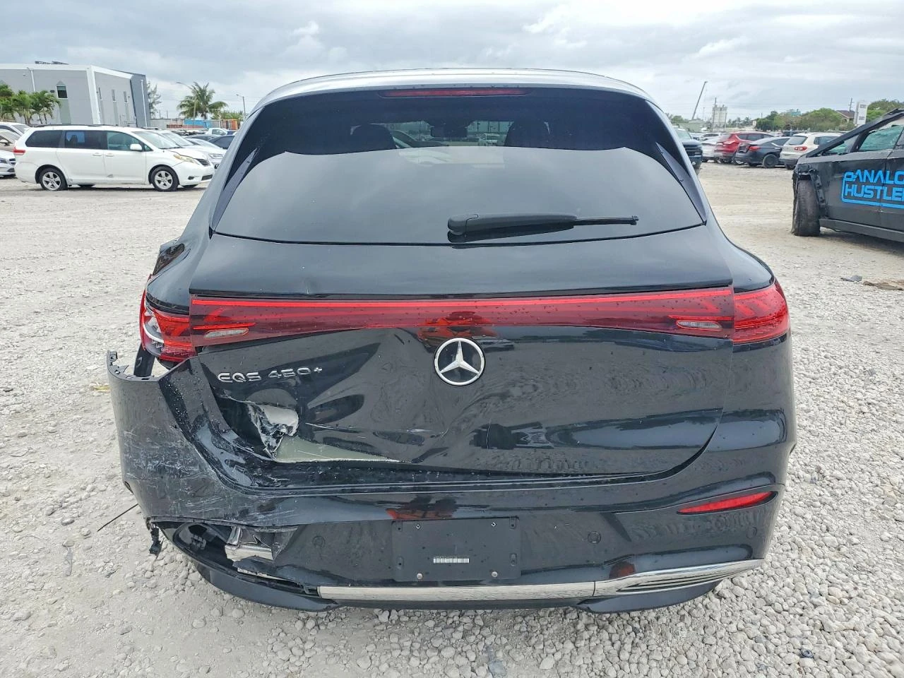 Mercedes-Benz EQS Suv 450+ , снимка 6 - Автомобили и джипове - 54654537