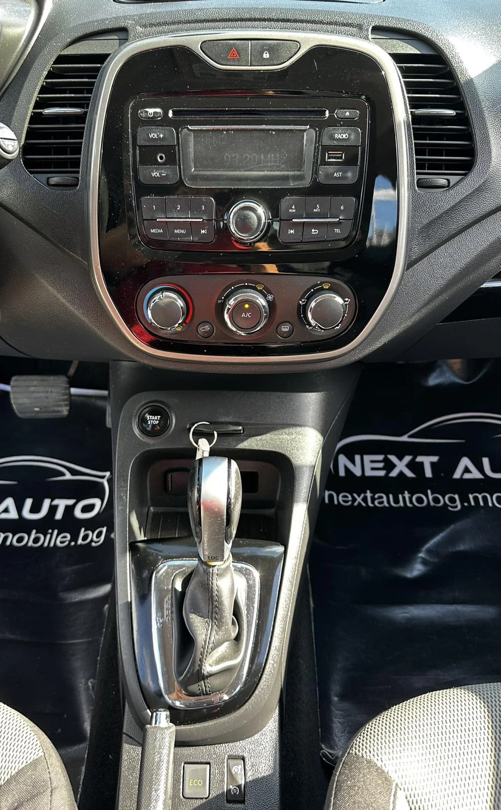 Renault Captur 1.5D 90HP AUTOMAT EURO6B, снимка 11 - Автомобили и джипове - 54961193