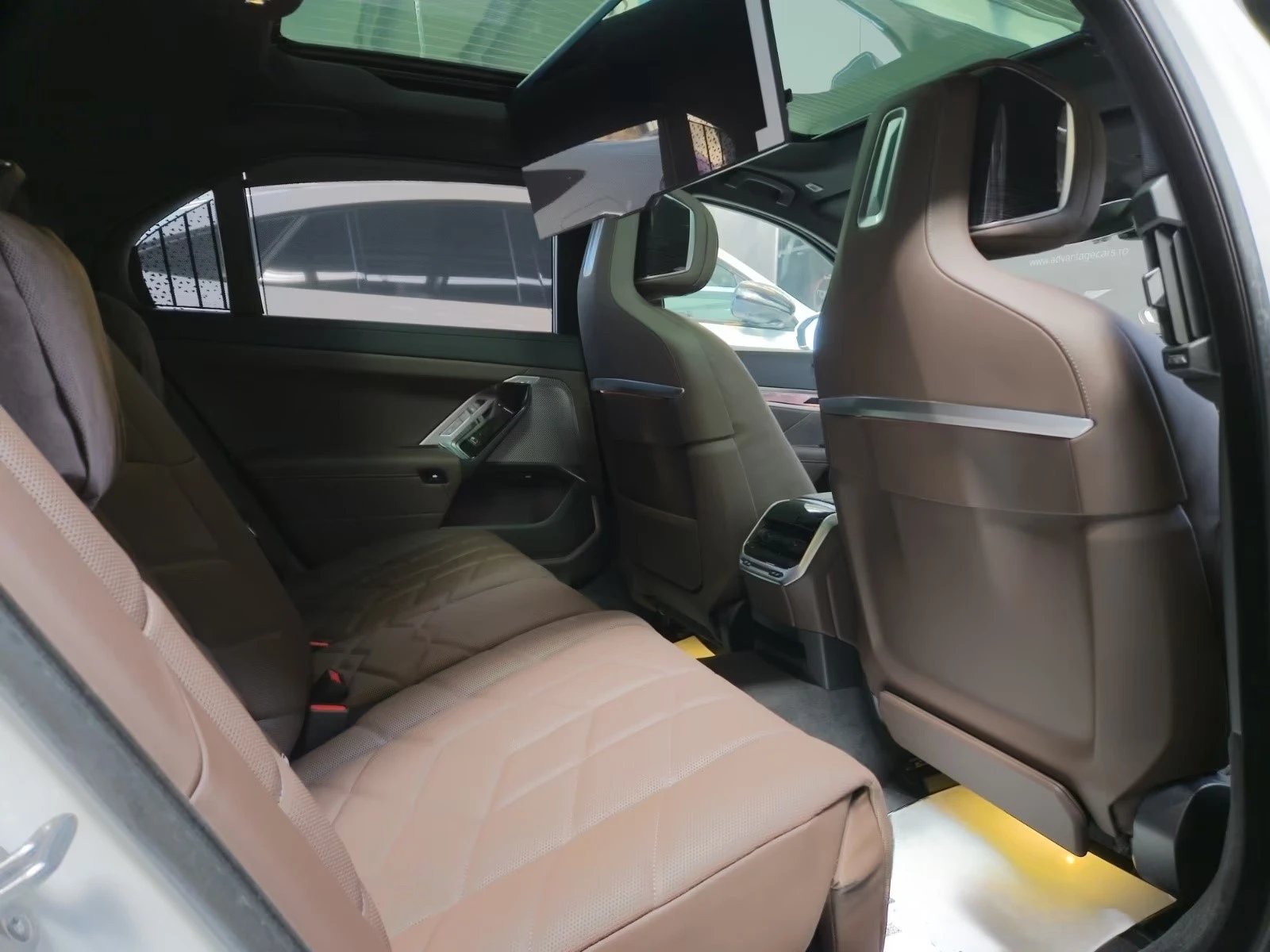 BMW 740 D/M-Sport/Individual/Sky Lounge, снимка 6 - Автомобили и джипове - 55190541