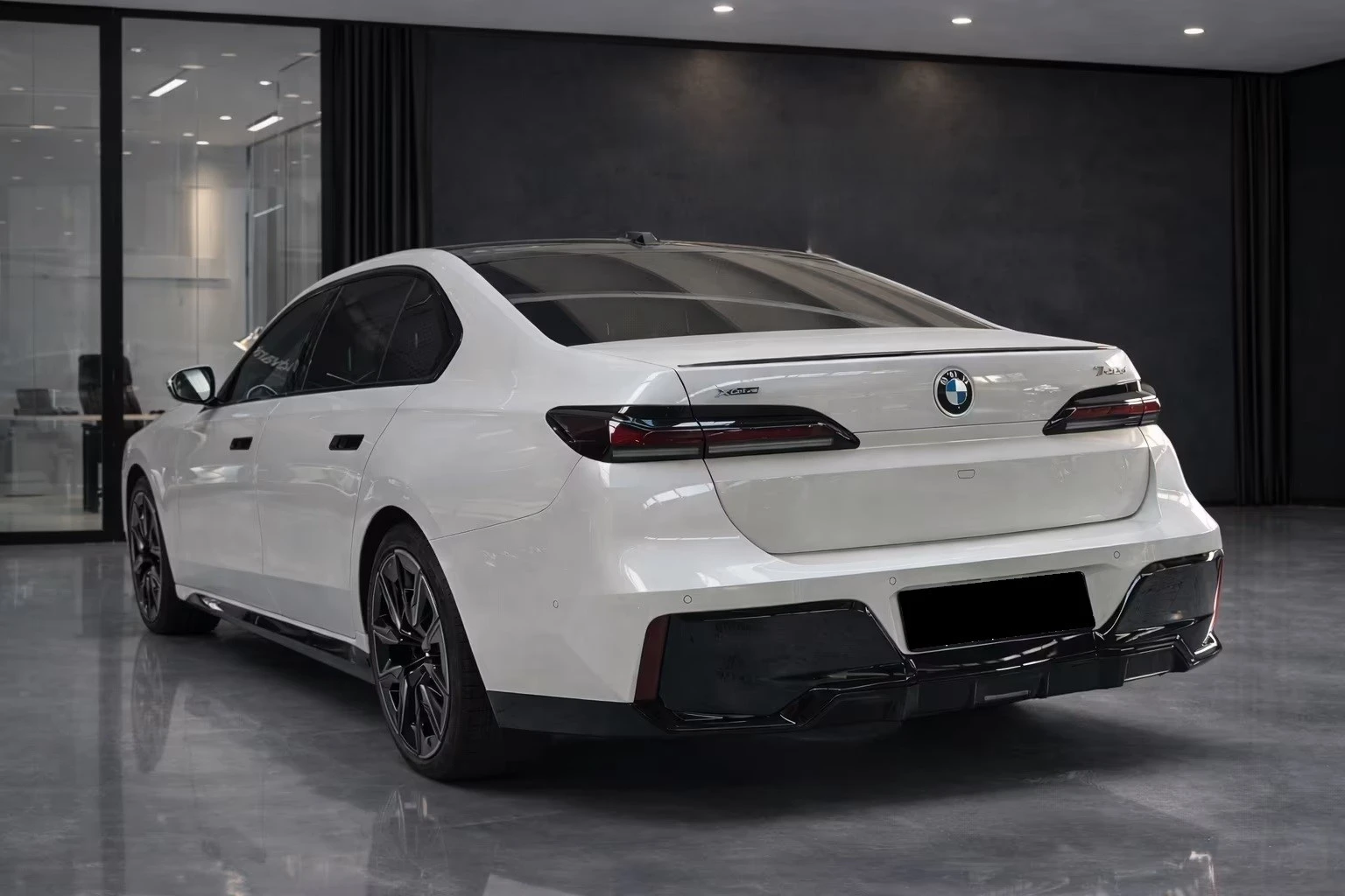 BMW 740 D/M-Sport/Individual/Sky Lounge, снимка 2 - Автомобили и джипове - 55190541