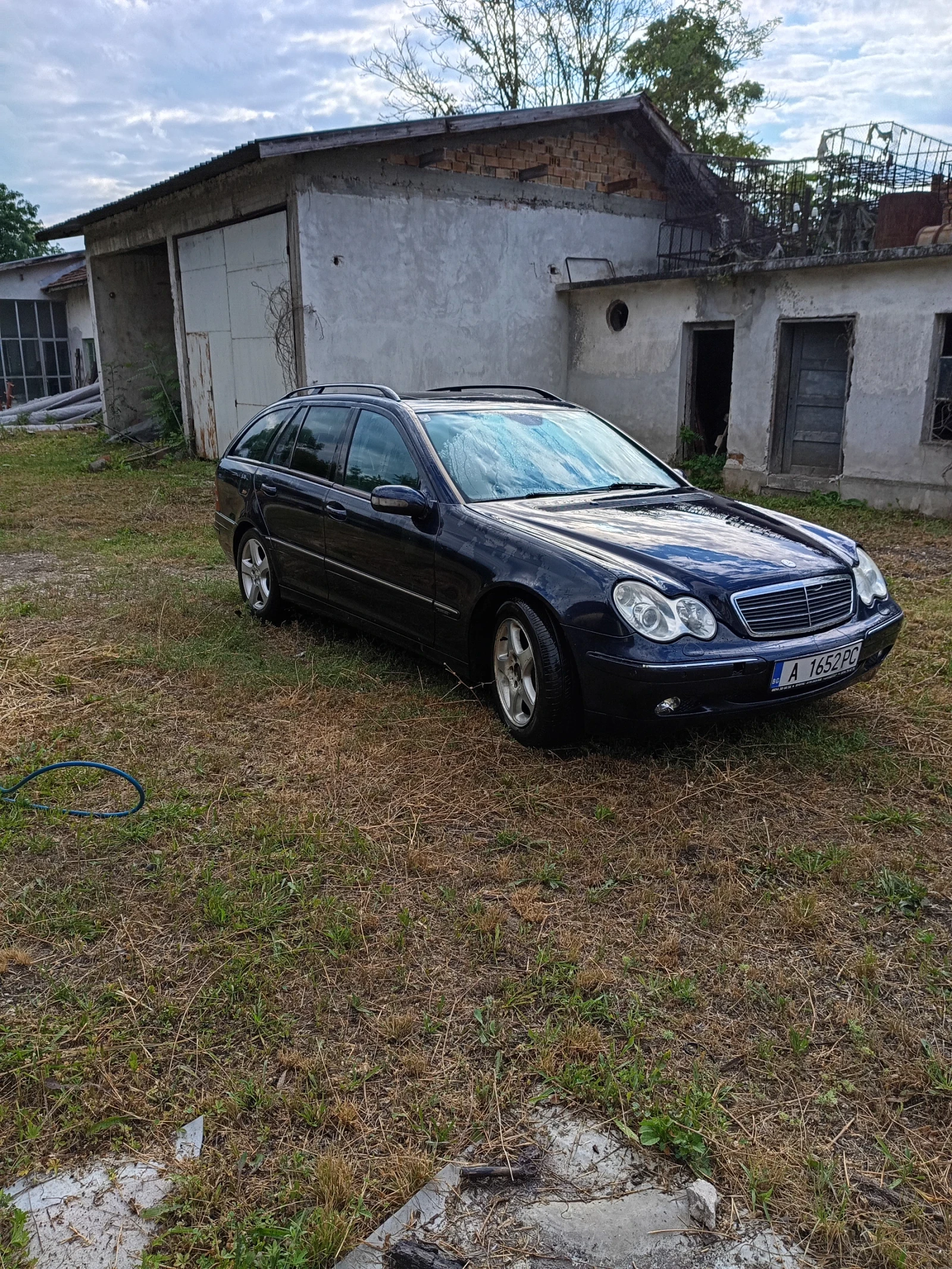Mercedes-Benz C 270 2.7 cdi, снимка 3 - Автомобили и джипове - 55289180