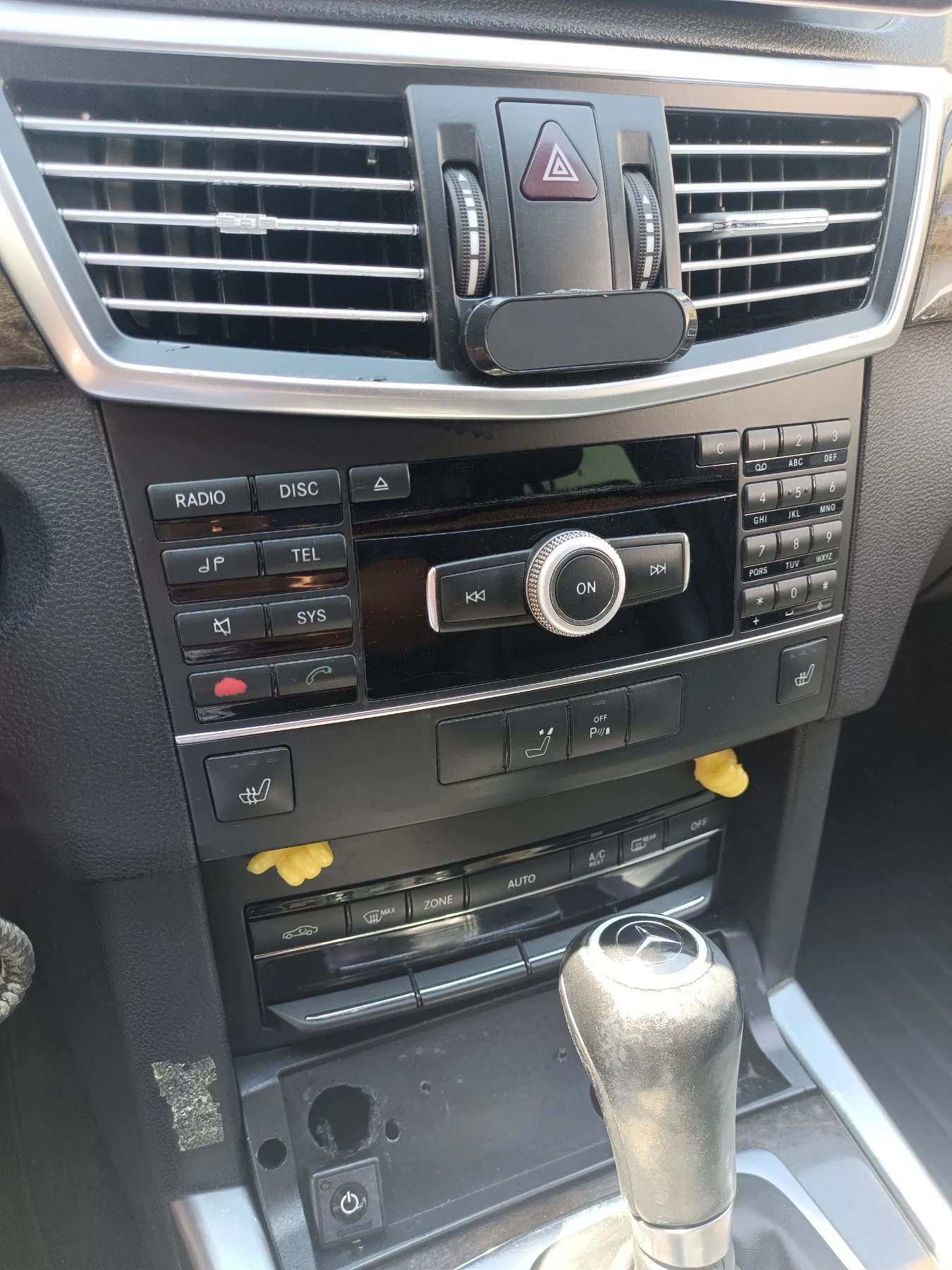 Mercedes-Benz E 200 NGT, снимка 15 - Автомобили и джипове - 55690495