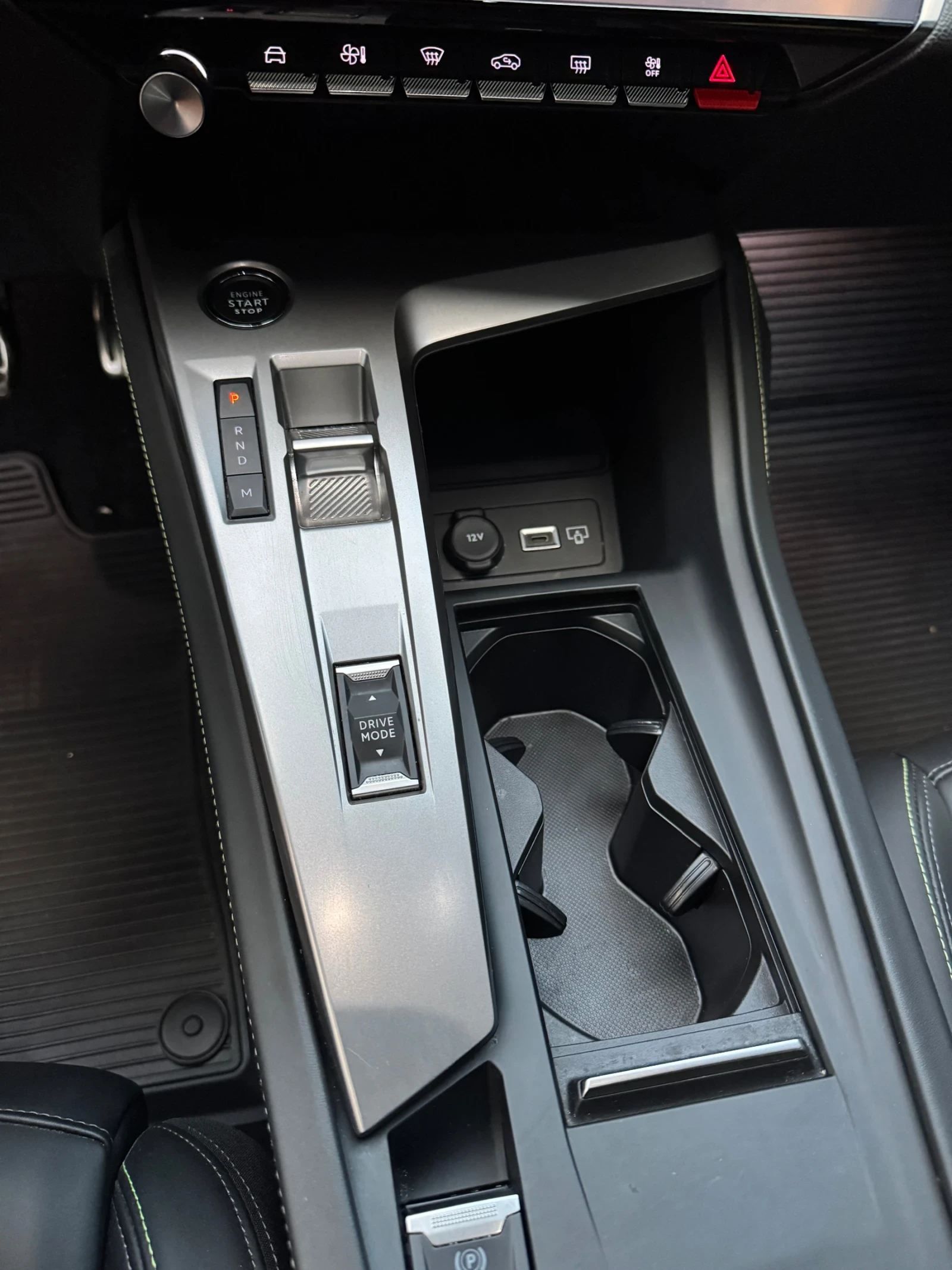 Peugeot 408 GT 1.2 - EAT8 - ГАРАНЦИЯ - MASSAGE - Distronic, снимка 8 - Автомобили и джипове - 56082725