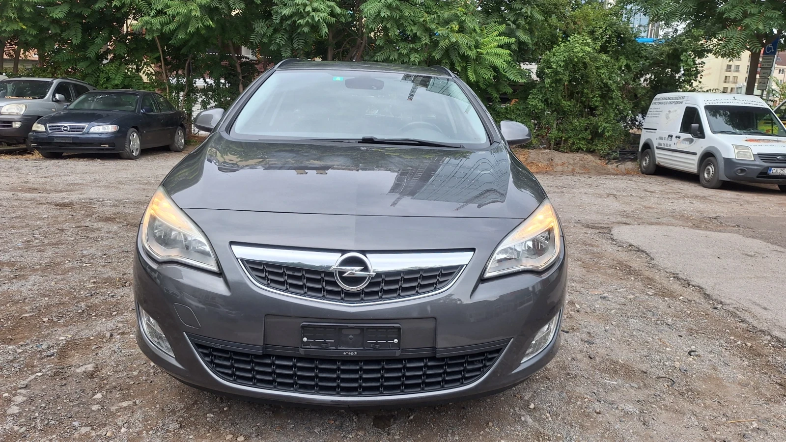 Opel Astra 1.4 Автоматик, снимка 2 - Автомобили и джипове - 56389823
