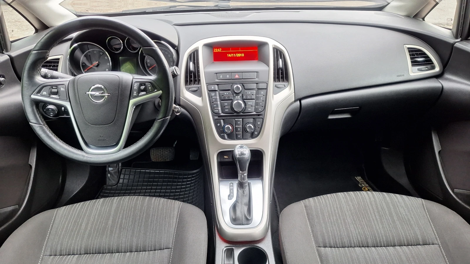 Opel Astra 1.4 Автоматик, снимка 5 - Автомобили и джипове - 56389823