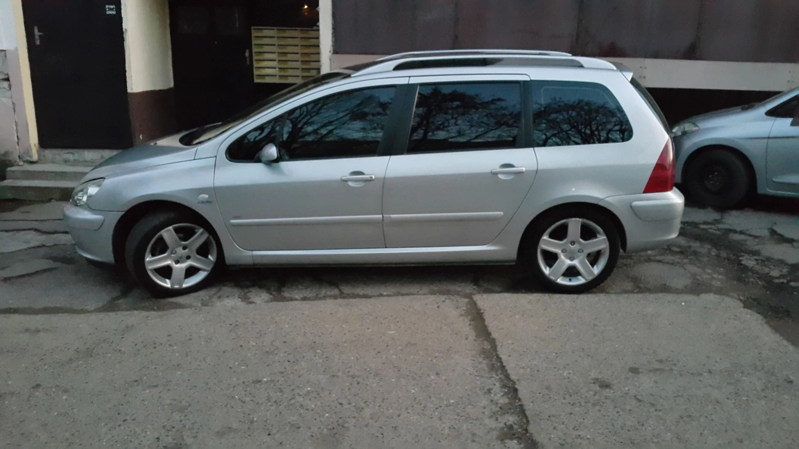Peugeot 307, снимка 2 - Автомобили и джипове - 56443869