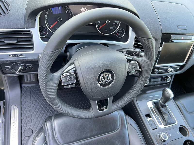 VW Touareg 3.0 V6 TDI Tiptr Edit X BMT Terrain , снимка 9 - Автомобили и джипове - 45851655