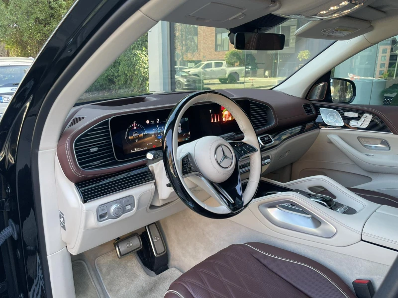 Mercedes-Benz GLS 600 Maybach 4M = MGT c.= E-ActiveBody/Extended Leather, снимка 8 - Автомобили и джипове - 41843621