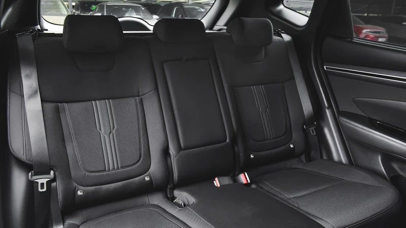 Hyundai Tucson 1.6 T-GDi EXELLENCE Hybrid Automatic, снимка 11 - Автомобили и джипове - 51849863