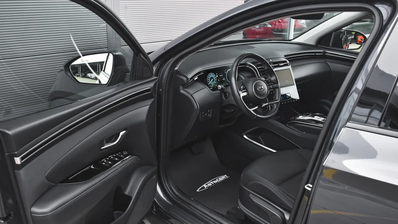 Hyundai Tucson 1.6 T-GDi EXELLENCE Hybrid Automatic, снимка 8 - Автомобили и джипове - 51849863