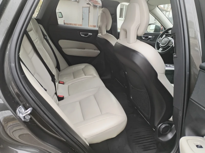 Volvo XC60 INSCRIPTIONS, снимка 10 - Автомобили и джипове - 52656317