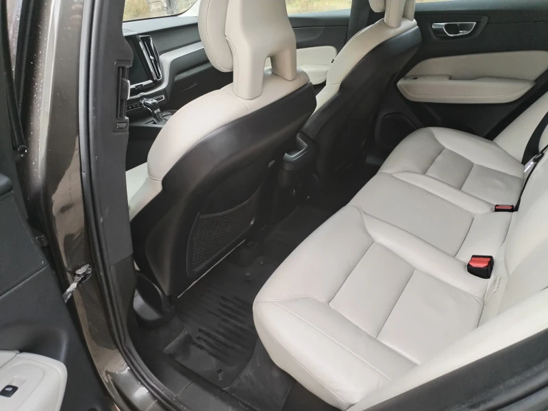 Volvo XC60 INSCRIPTIONS, снимка 9 - Автомобили и джипове - 52656317