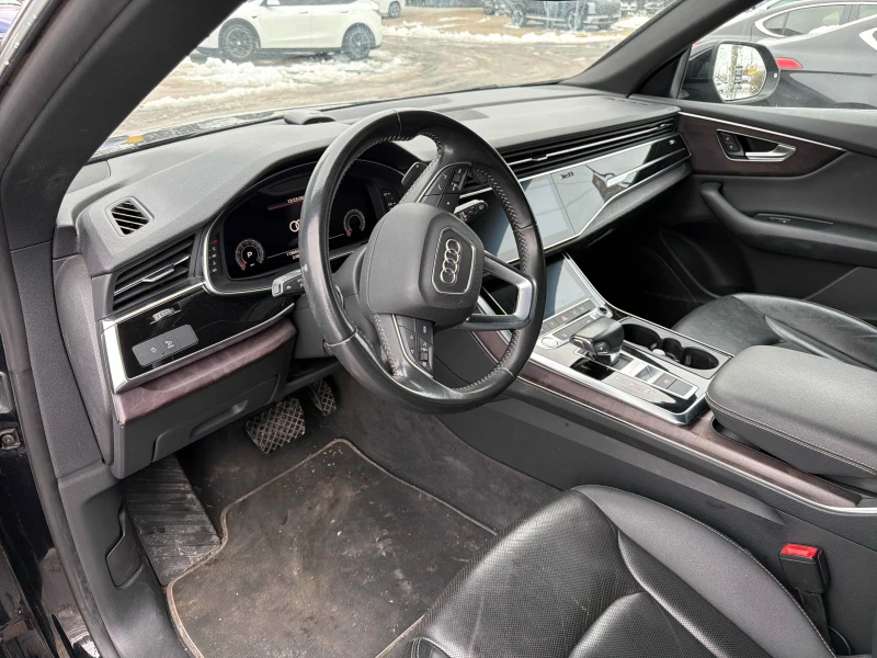 Audi Q8 3.0T* MATRIX* 360КАМЕРА* ОБДУХВАНЕ* , снимка 7 - Автомобили и джипове - 52962825