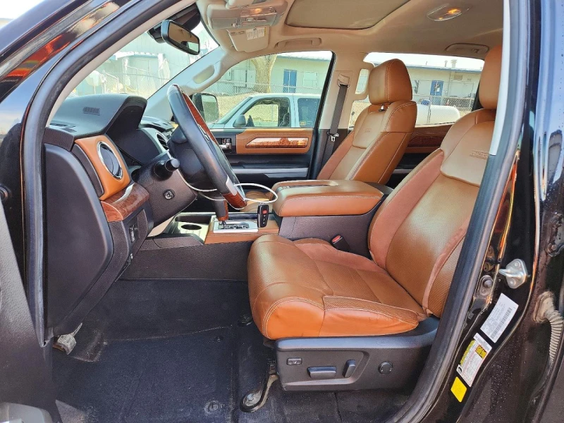 Toyota Tundra * CREWMAX* , снимка 10 - Автомобили и джипове - 53574627