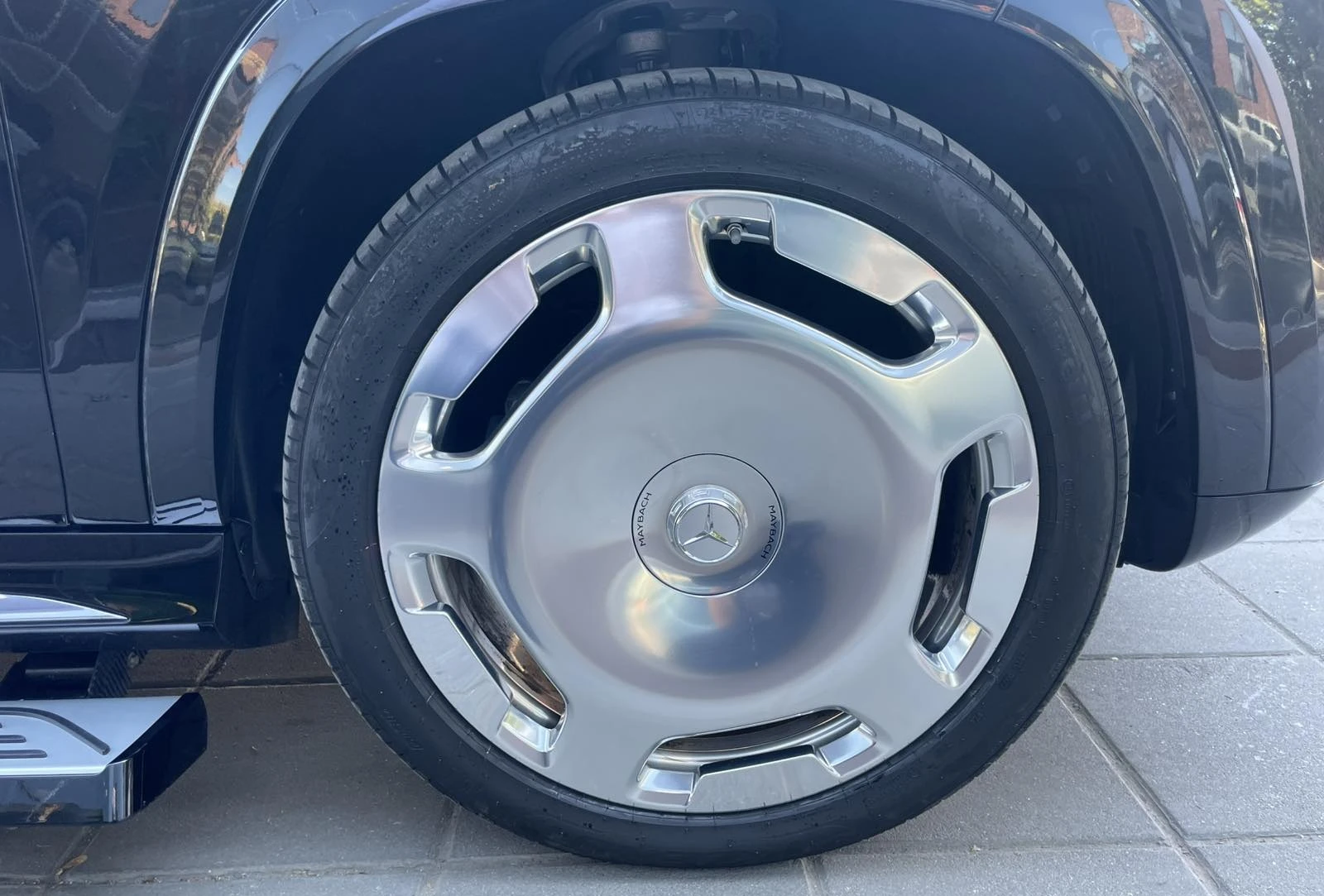 Mercedes-Benz GLS 600 Maybach 4M = MGT c.= E-ActiveBody/Extended Leather | Mobile.bg   6