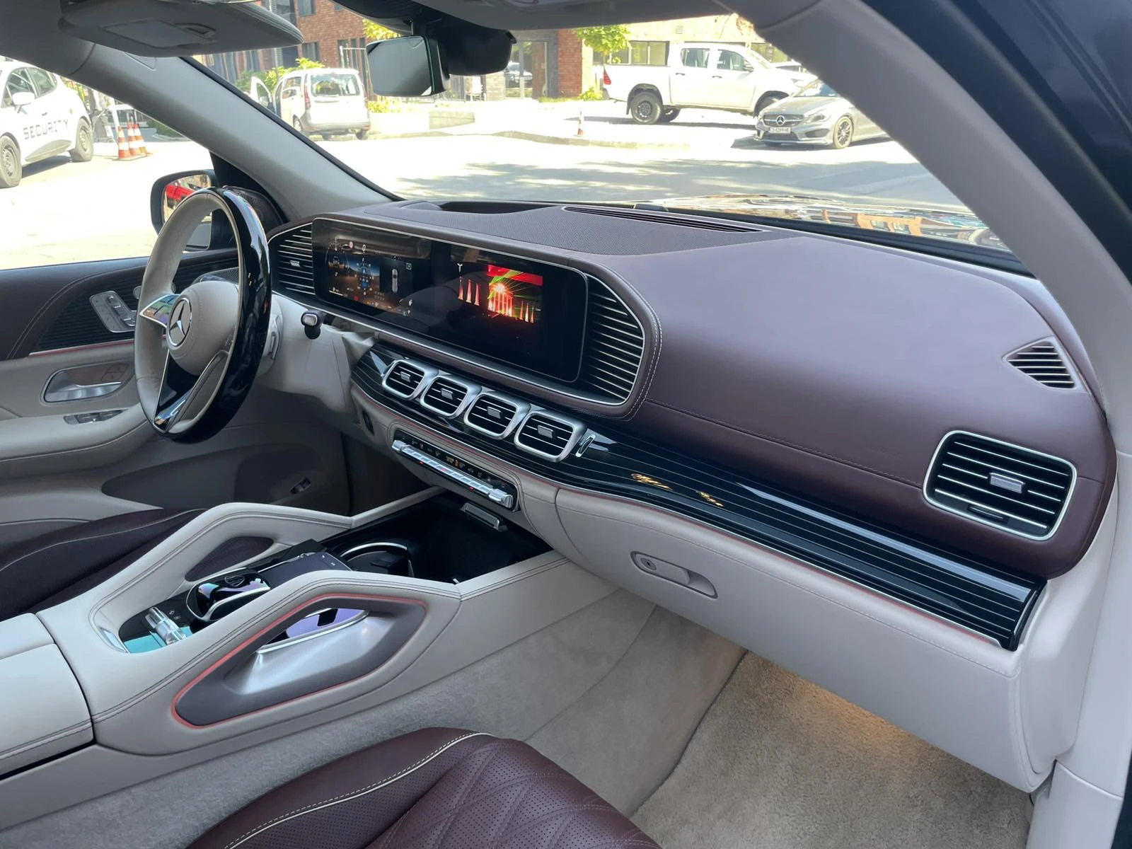 Mercedes-Benz GLS 600 Maybach 4M = MGT c.= E-ActiveBody/Extended Leather | Mobile.bg   11