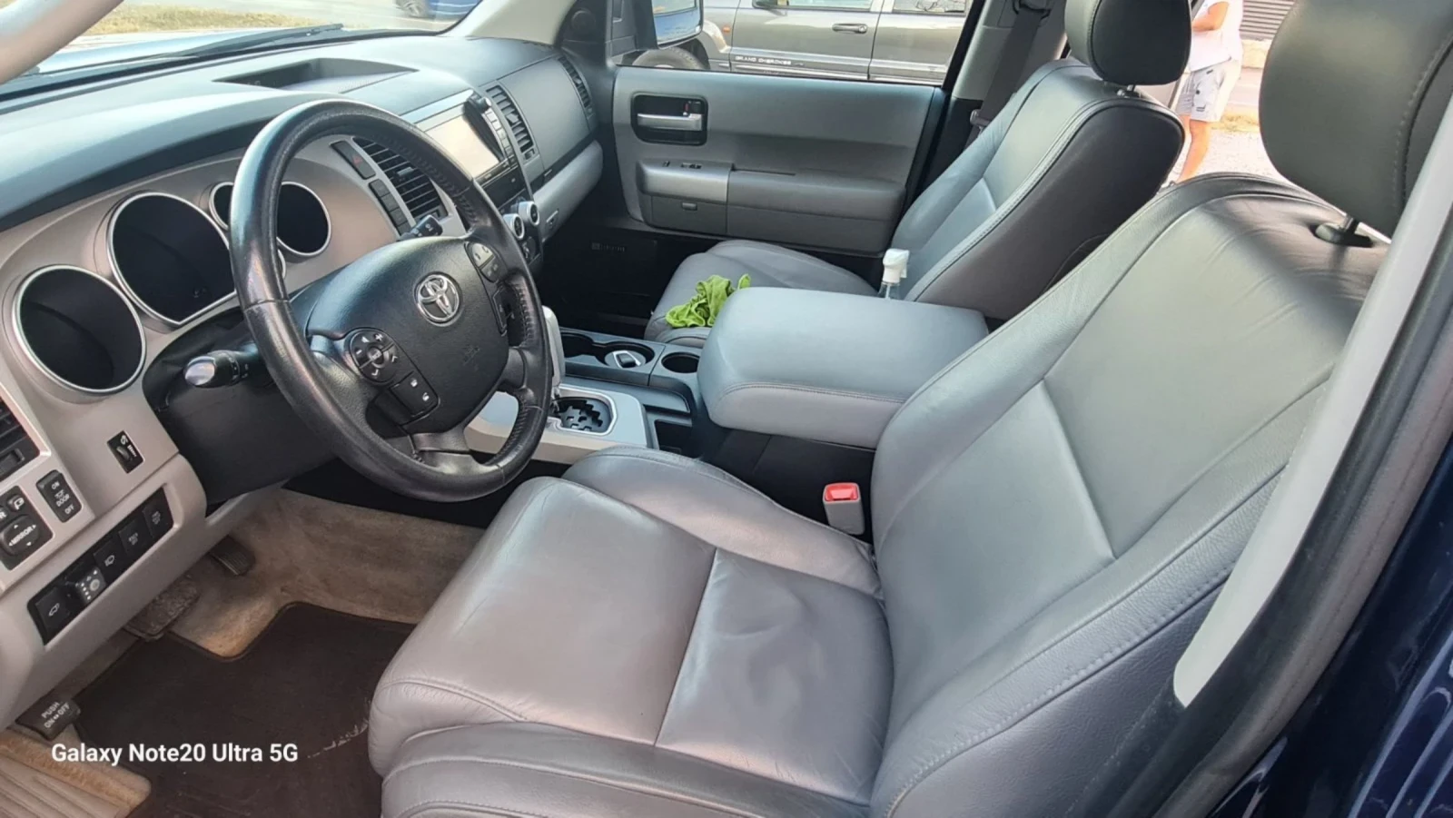 Toyota Sequoia 5.7 4х4 - изображение 9