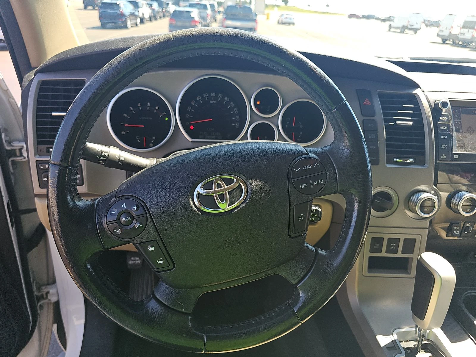 Toyota Sequoia LIMITED* 5.7* V8* ПОДГРЕВ* КАМЕРА* КЕЙЛЕС - изображение 8