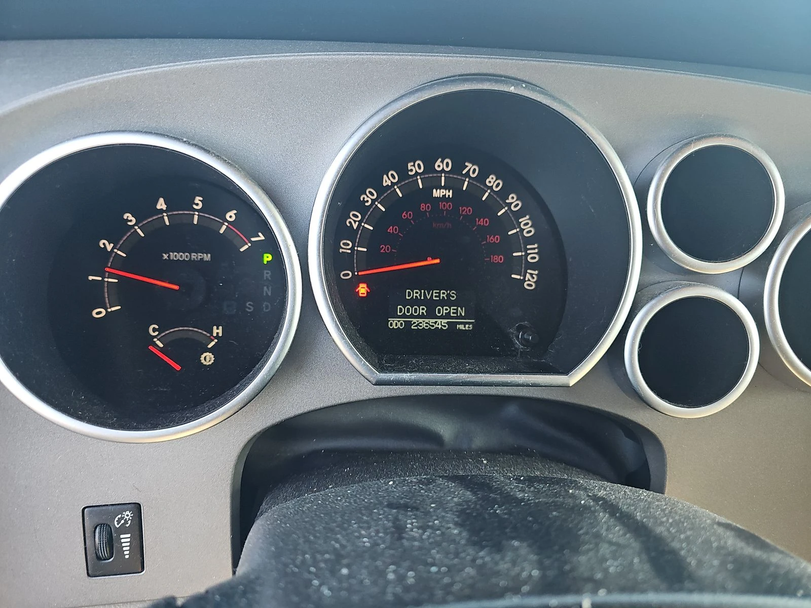 Toyota Sequoia LIMITED* 5.7* V8* ПОДГРЕВ* КАМЕРА* КЕЙЛЕС - изображение 10